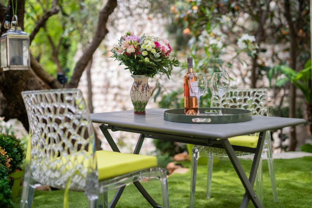 Appartement Lumineux Avec Terrasse Jardin Et Acces Piscine Villefranche-sur-Mer Dış mekan fotoğraf
